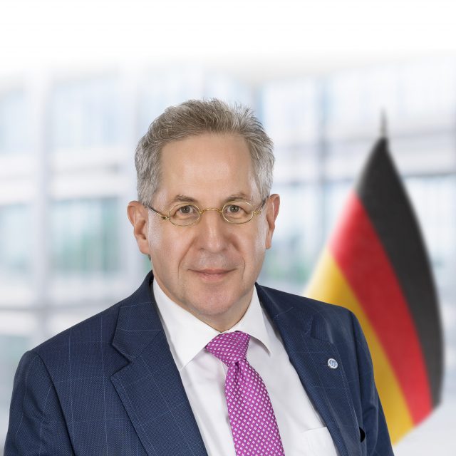 https://hgmaassen.com/wp-content/uploads/2025/07/hans-georg-maassen-portrait-640x640.jpg