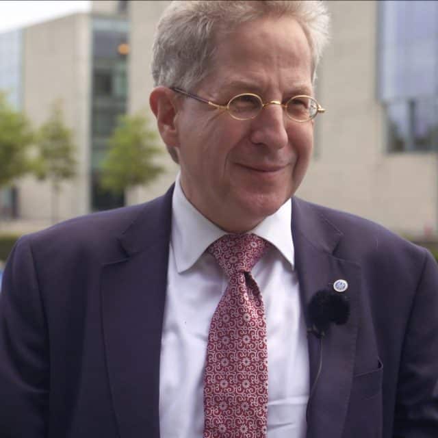https://hgmaassen.com/wp-content/uploads/2025/09/965118a8-8fe6-41ca-b1c2-e877e3de02a7-640x640.jpg